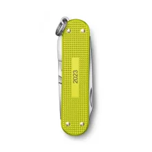 VICTORINOX Swiss Army Classic SD zsebkés, alox, Electric Yellow 2023