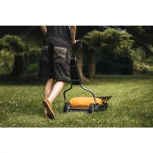 FISKARS StaySharp Max kézi fűnyíró