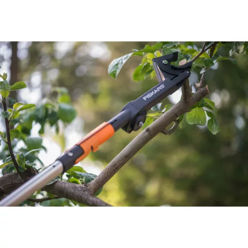 FISKARS Teleszkópos nyél QuikFit (M)