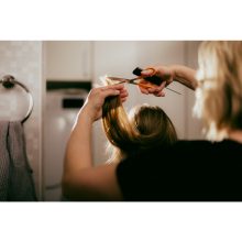 FISKARS Classic hajvágó olló (17 cm)