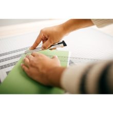 FISKARS Professzionális pengekés, lapos (9 mm)