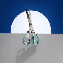 FISKARS Moomin általános olló (21 cm) Moominpappa