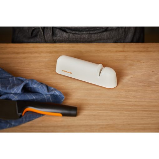 FISKARS Functional Form görgős késélező