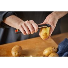 FISKARS Functional Form forgópengés hámozó