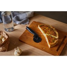 FISKARS Functional Form pizzaszeletelő