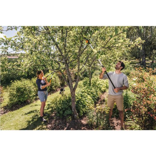 FISKARS PowerGearX fém fogaskerekes ágvágó, horgos pengével (S) LX92