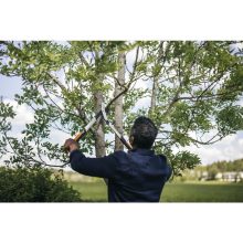 FISKARS PowerGearX fém fogaskerekes ágvágó, horgos pengével (M) LX94