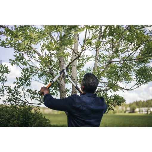 FISKARS PowerGearX fém fogaskerekes ágvágó, horgos pengével (M) LX94