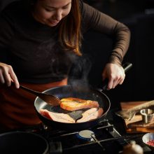 FISKARS Functional Form spatula, éles széllel