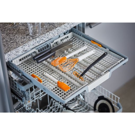 FISKARS Functional Form habverő, szilikon felülettel