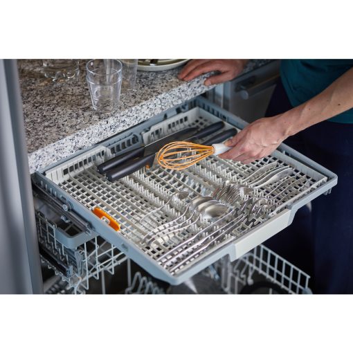 FISKARS Functional Form habverő, szilikon felülettel