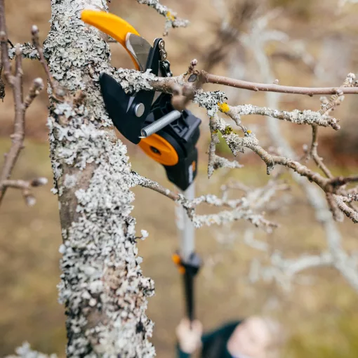 FISKARS PowerGearX teleszkópos ágvágó UPX86