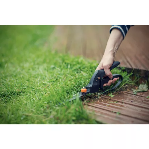 FISKARS SmartFit fűnyíró olló GS40