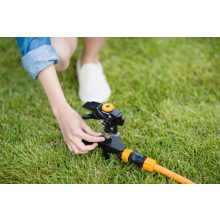 FISKARS Comfort impulzus kör esőztető, fém, kerekekkel >500 m2 (XL)