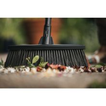 FISKARS Solid univerzális kültéri seprű fej (M)