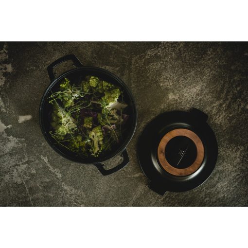 FISKARS Norden öntöttvas lábas, fedővel (4 L)