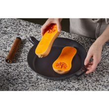 FISKARS Norden öntöttvas serpenyő (26 cm)