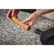 FISKARS Norden öntöttvas serpenyő (26 cm)