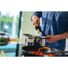 FISKARS Functional Form tésztakanál