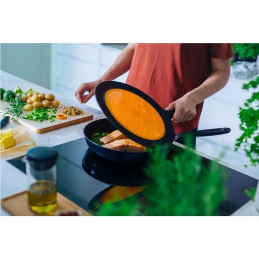 FISKARS Functional Form fröccsenésgátló, szilikon felülettel