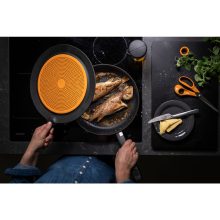 FISKARS Functional Form fröccsenésgátló, szilikon felülettel