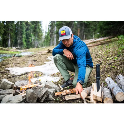 GERBER Strongarm taktikai tőr, félig fogazott pengével, fekete