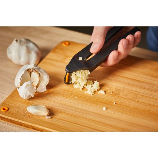 FISKARS Functional Form fokhagymanyomó