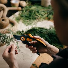 FISKARS Plus mellévágó metszőolló P541