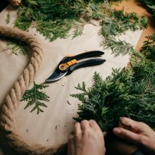 FISKARS Plus mellévágó metszőolló P541