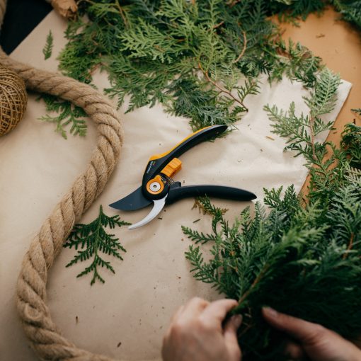 FISKARS Plus mellévágó metszőolló P541