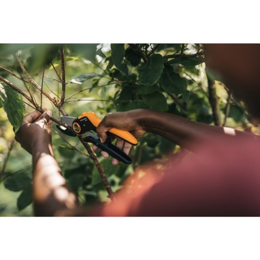 FISKARS Plus rávágó metszőolló P741