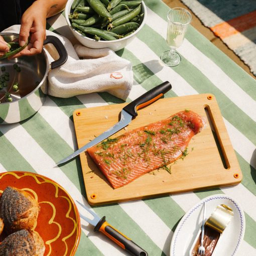 FISKARS Functional Form bambusz vágódeszka készlet