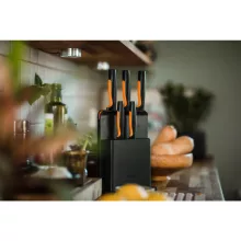FISKARS Functional Form késkészlet, 5 késsel, műanyag blokkban