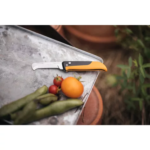 FISKARS X-Series összecsukható betakarító kés K80