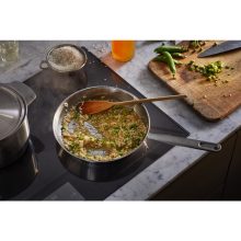 FISKARS All Steel Pure serpenyő  (28 cm)