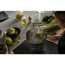 FISKARS All Steel Pure wok serpenyő  (28 cm)