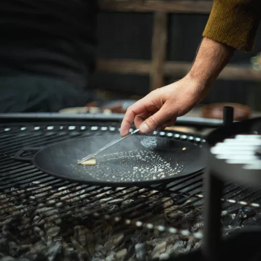 FISKARS Norden öntöttvas grill lap (30 cm)