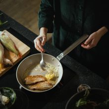 FISKARS Norden párolóserpenyő, fedővel (26 cm)