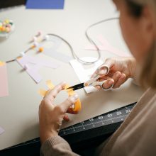 FISKARS Tapadásmentes varróolló (13 cm)