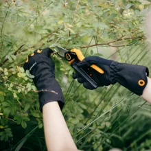 FISKARS Kerti kesztyű hosszított szárral (8-as méret)