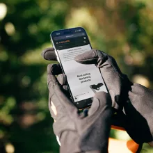 FISKARS Kerti kesztyű hosszított szárral (10-es méret)