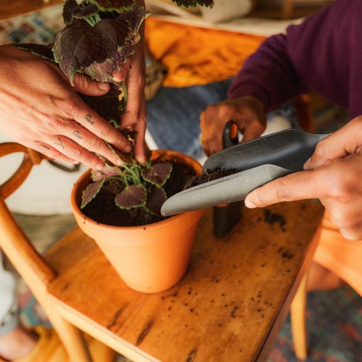 FISKARS Urban Gardening mini lapát és seprű szett
