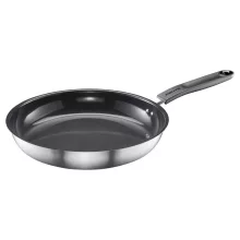 FISKARS Functional Form serpenyő (28 cm) kerámia bevonattal