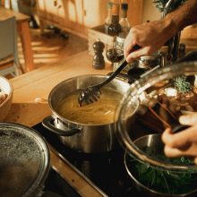 FISKARS Functional Form lábas, fedővel (5 liter)