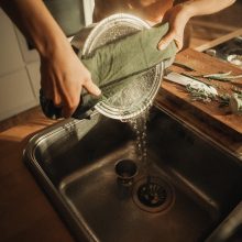 FISKARS Functional Form lábas, fedővel (7 liter)