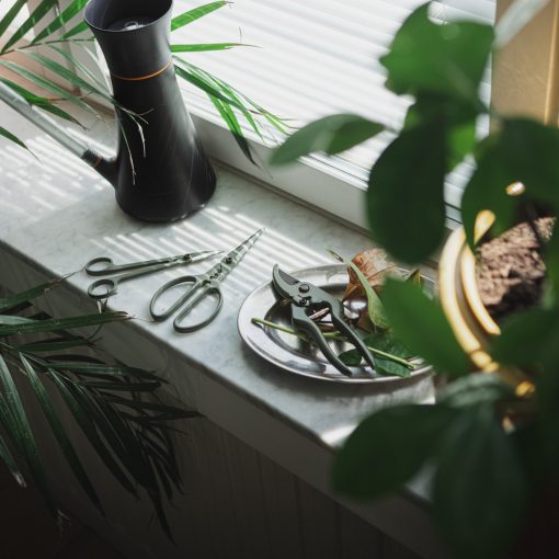 FISKARS Urban Gardening metszolló, tárolóval