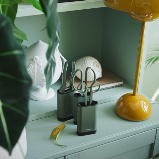 FISKARS Urban Gardening virágvágó olló tárolóval
