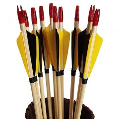   10db Kerecsen fa nyílvessző - Menetes réz heggyel - 4"-os pajzs pulykatollal