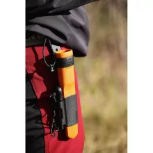 MORAKNIV Kansbol (S) kés, tokkal + Survival Kit tűzgyújtó készlet, narancssárga