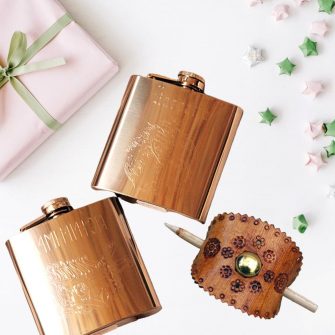 Dísz, és ajándéktárgyak